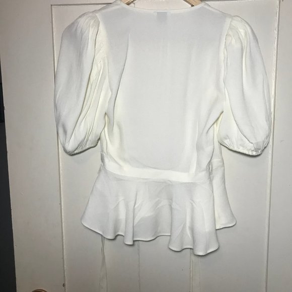 Aritzia 'Sunday Best Magda Blouse' - Picture 5 of 6